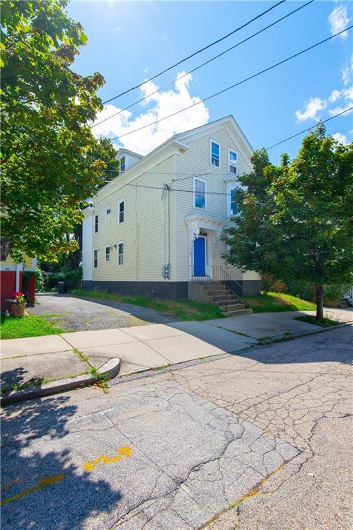 Building Photo - 181 Pleasant St