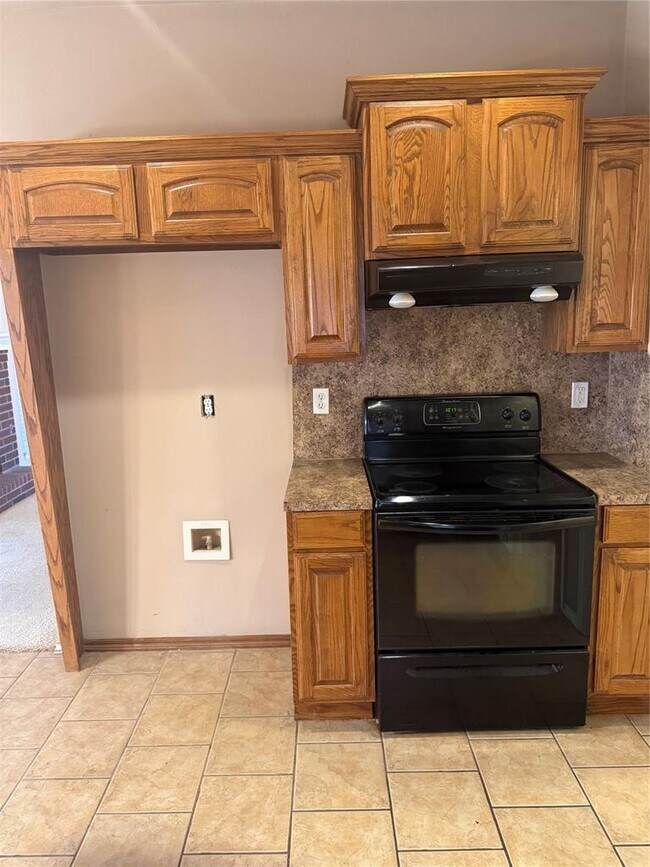 Building Photo - 400 S Castle Ridge Ln