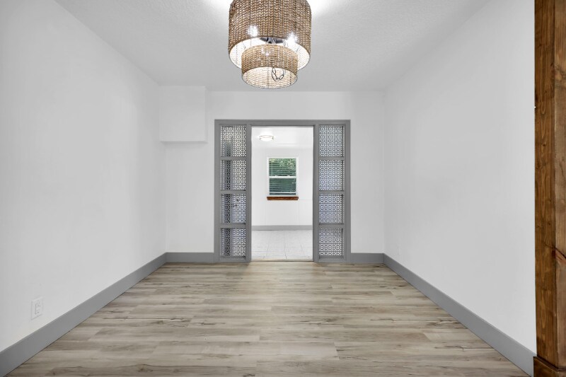 Building Photo - 1374 Murray Dr