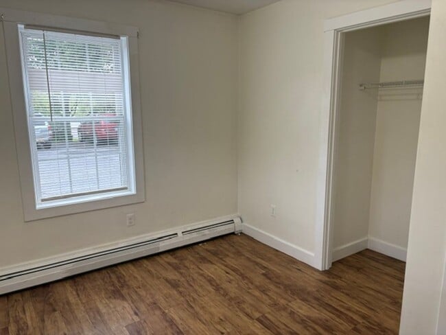 Building Photo - 130 Martell Ct