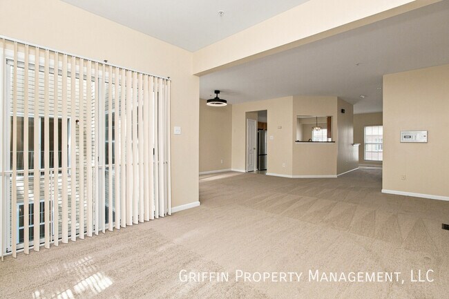 Building Photo - 1302 Ring Bill Loop
