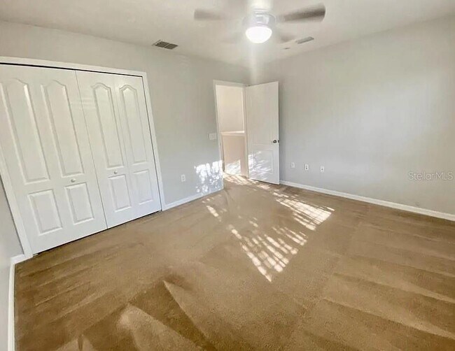 Building Photo - 944 Lost Grove Cir