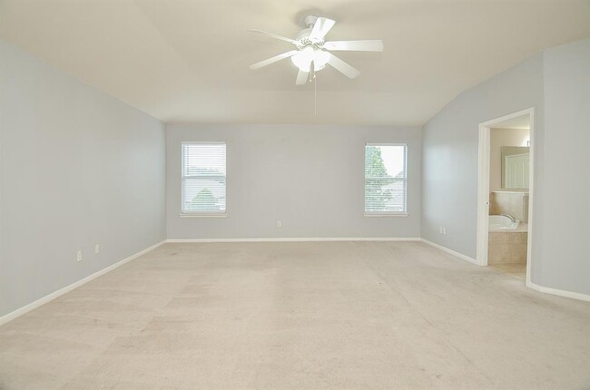 Building Photo - 2707 Roaring Oaks Ln