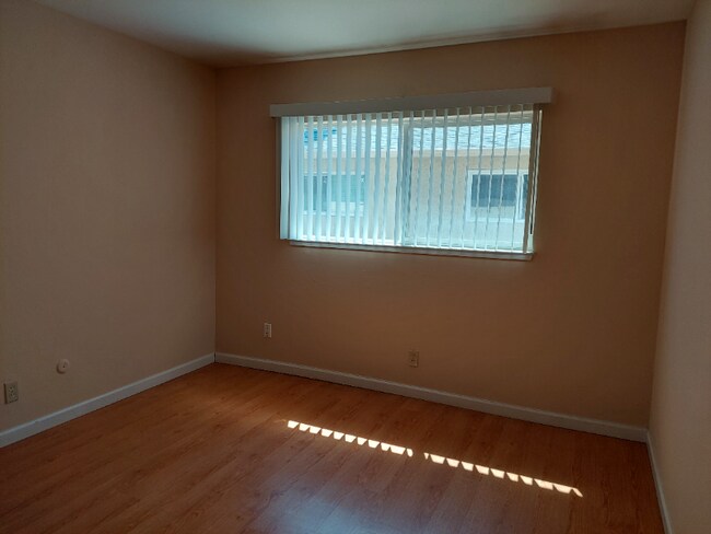 Building Photo - 1156 Ayala Dr