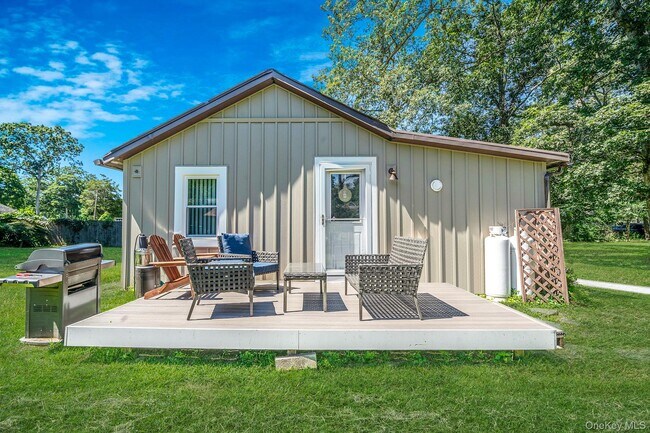 Building Photo - 10 Community Rd