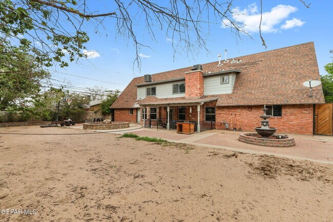 Building Photo - 9904 Monaco Dr