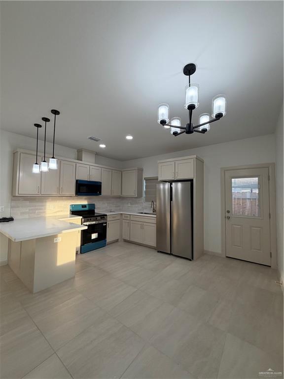 Building Photo - 16 Dragonfly St