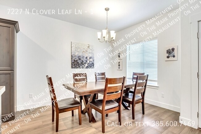 Building Photo - 7227 N Clover Leaf Ln