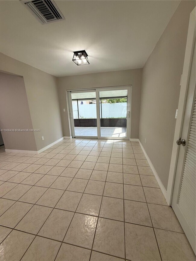Building Photo - 19433 SW 103rd Ct