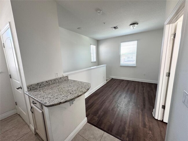 Building Photo - 8347 Lookout Pointe Dr