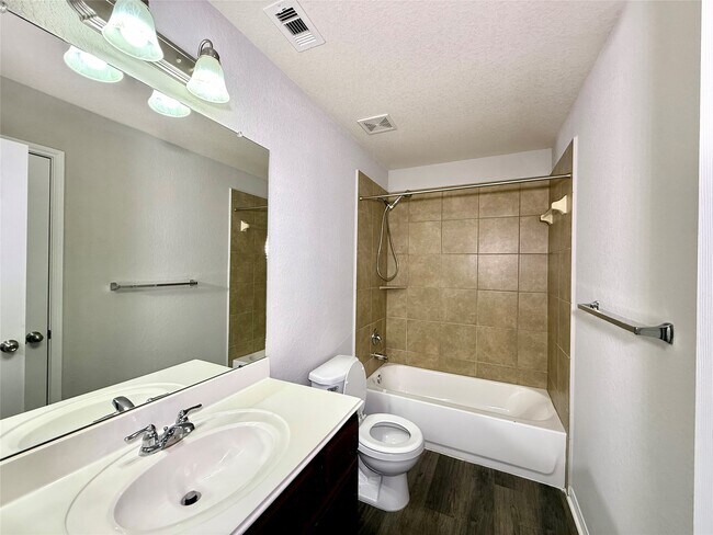 Building Photo - 10646 Chestnut Path Way