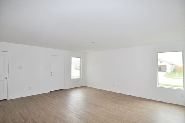 Building Photo - 15021 Red Sands Trl