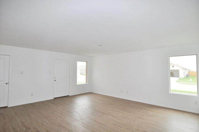 Building Photo - AVAILABLE NOW - Like-New 2024 Lennar Home in Amenity-Rich Community | 3 Bedrooms, Granite Counter...