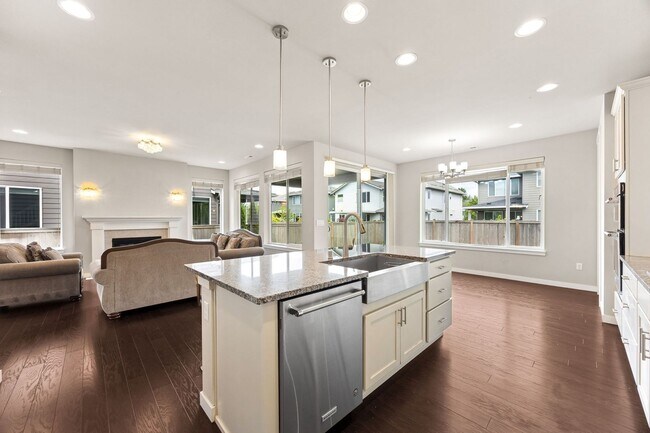 Building Photo - Perfect and Picturesque and Furnished!