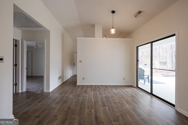 Building Photo - 112 Glendale Dr
