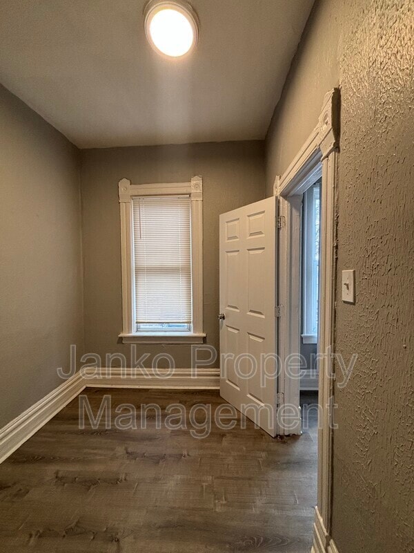 Building Photo - 7636 S Drexel Ave