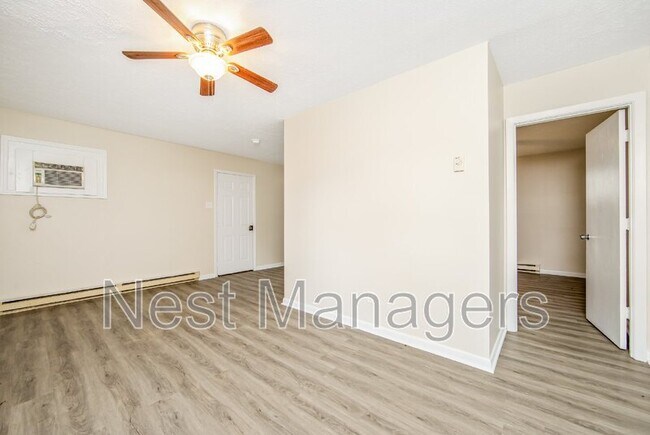 Building Photo - 4305 Rosehill Rd