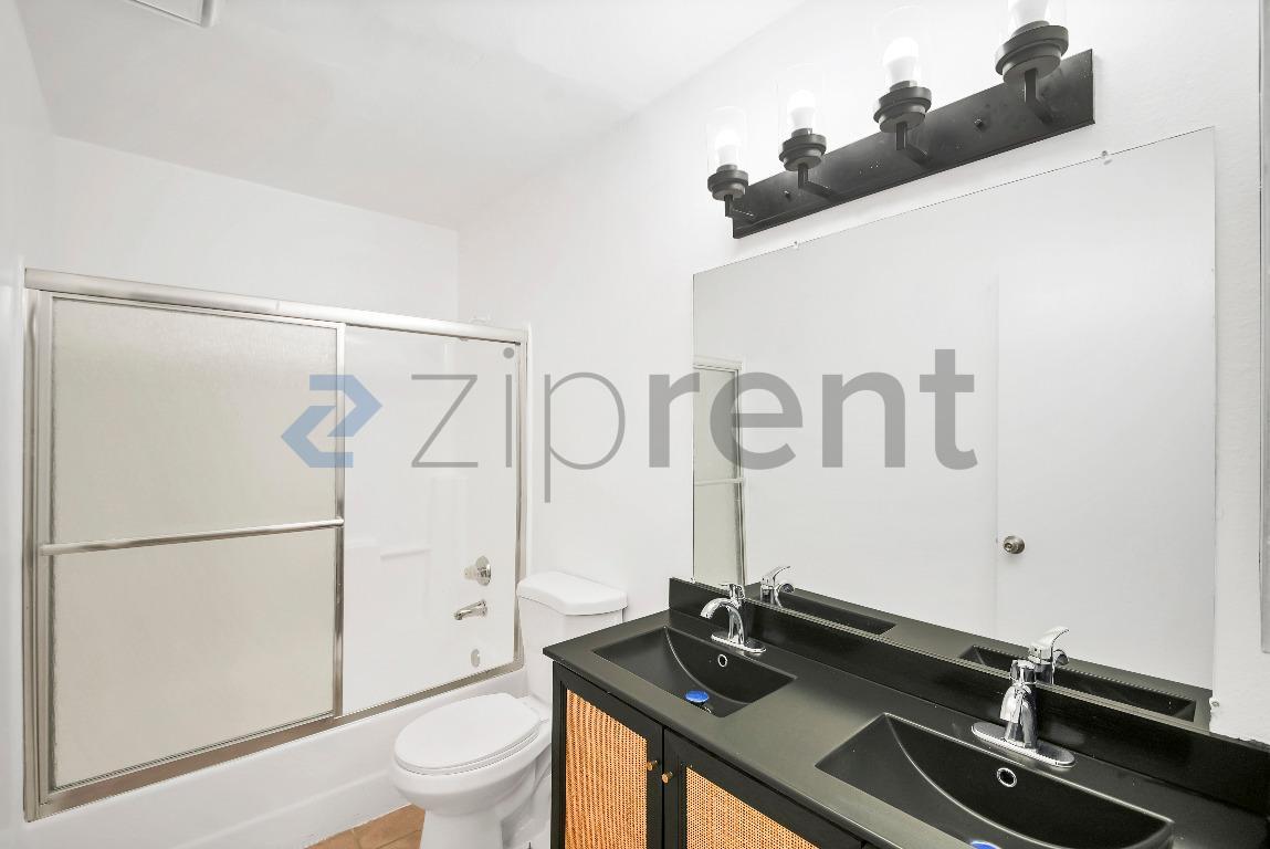 Building Photo - 1428 Sepulveda Ave