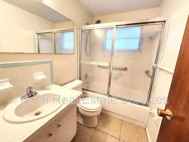 Building Photo - 2552 Chancery Dr