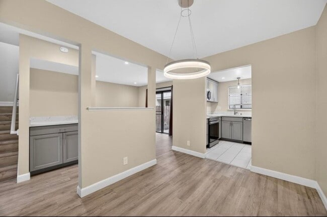 Building Photo - 4549 Melody Dr