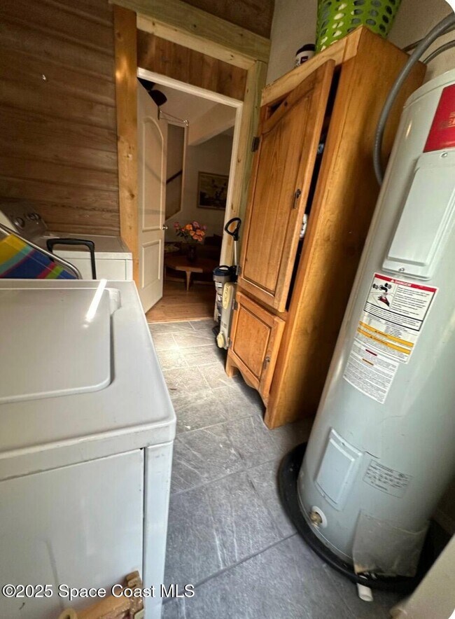 Building Photo - 1467 Guava Ave