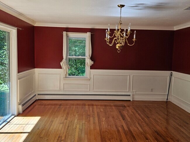 Building Photo - 144 Parmenter Rd
