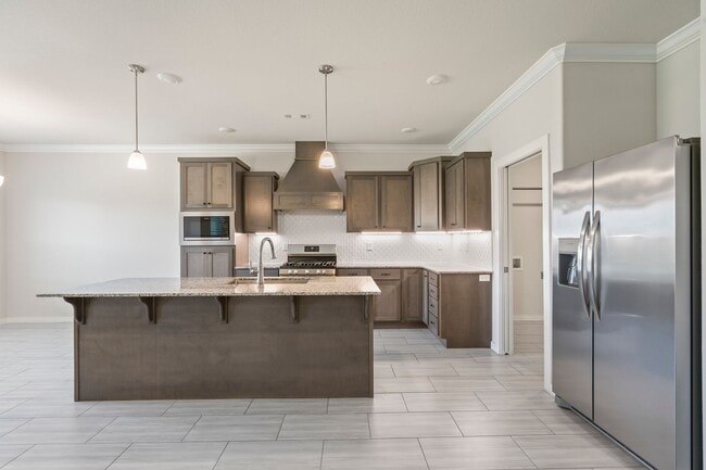 Building Photo - Like new 4BR Farmington home! LOADED with ...