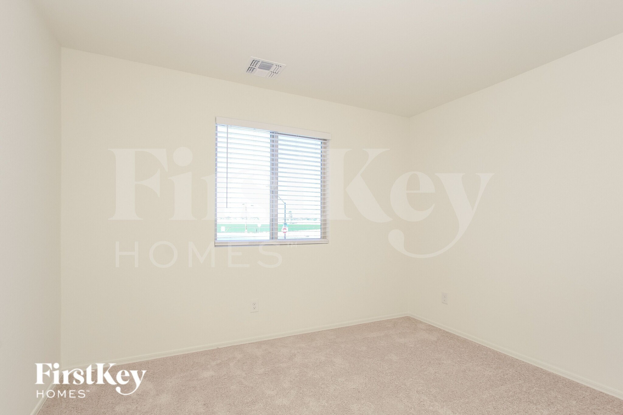 Building Photo - 8434 S 258th Dr