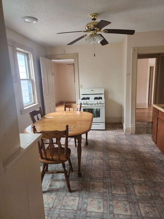 Building Photo - 346w4th