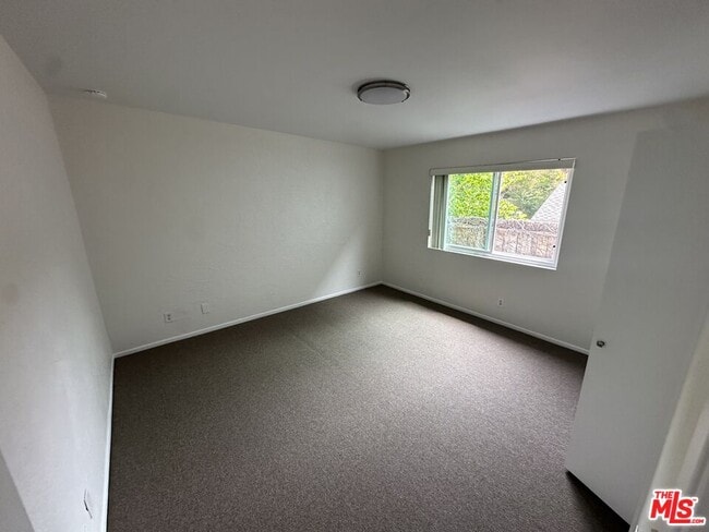 Building Photo - 7711 W 82nd St