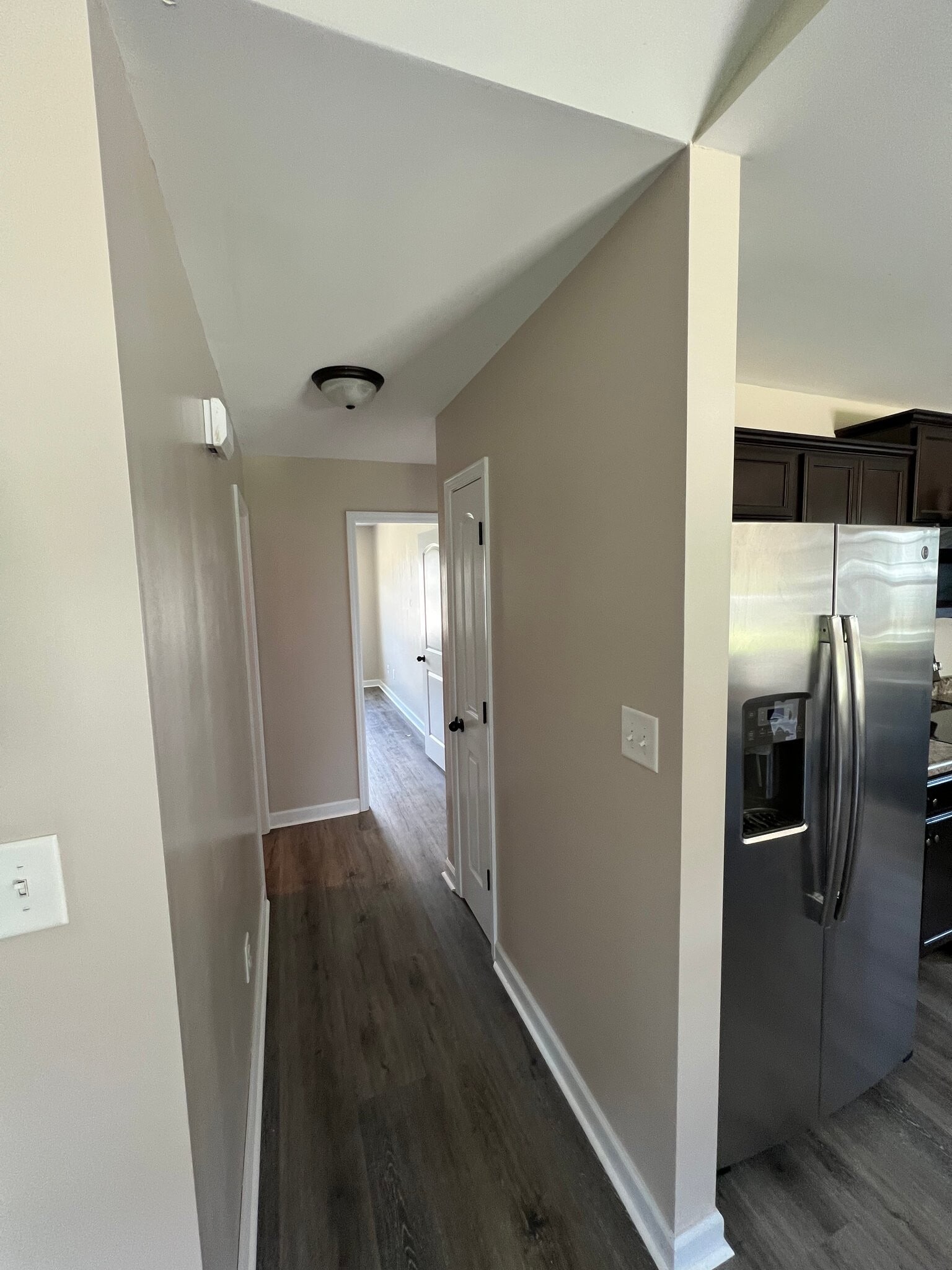 Building Photo - 208 Breakwater Dr
