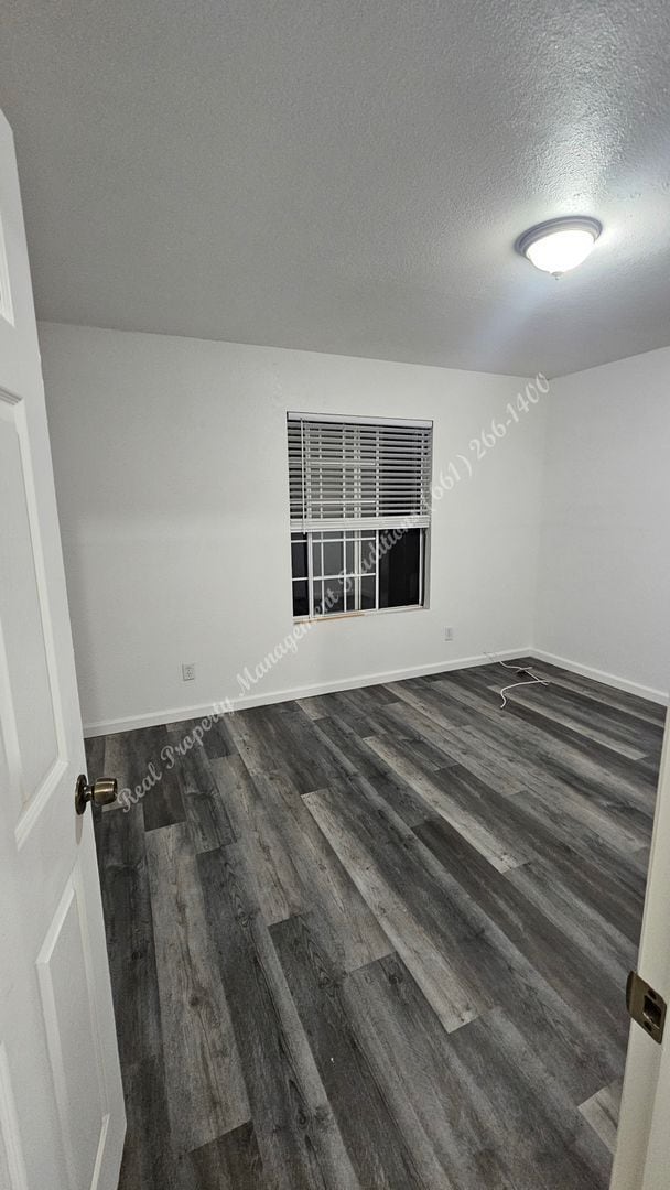 Building Photo - *** Please call us @ 661-266-1400 for information on availability, showings and applications proc...