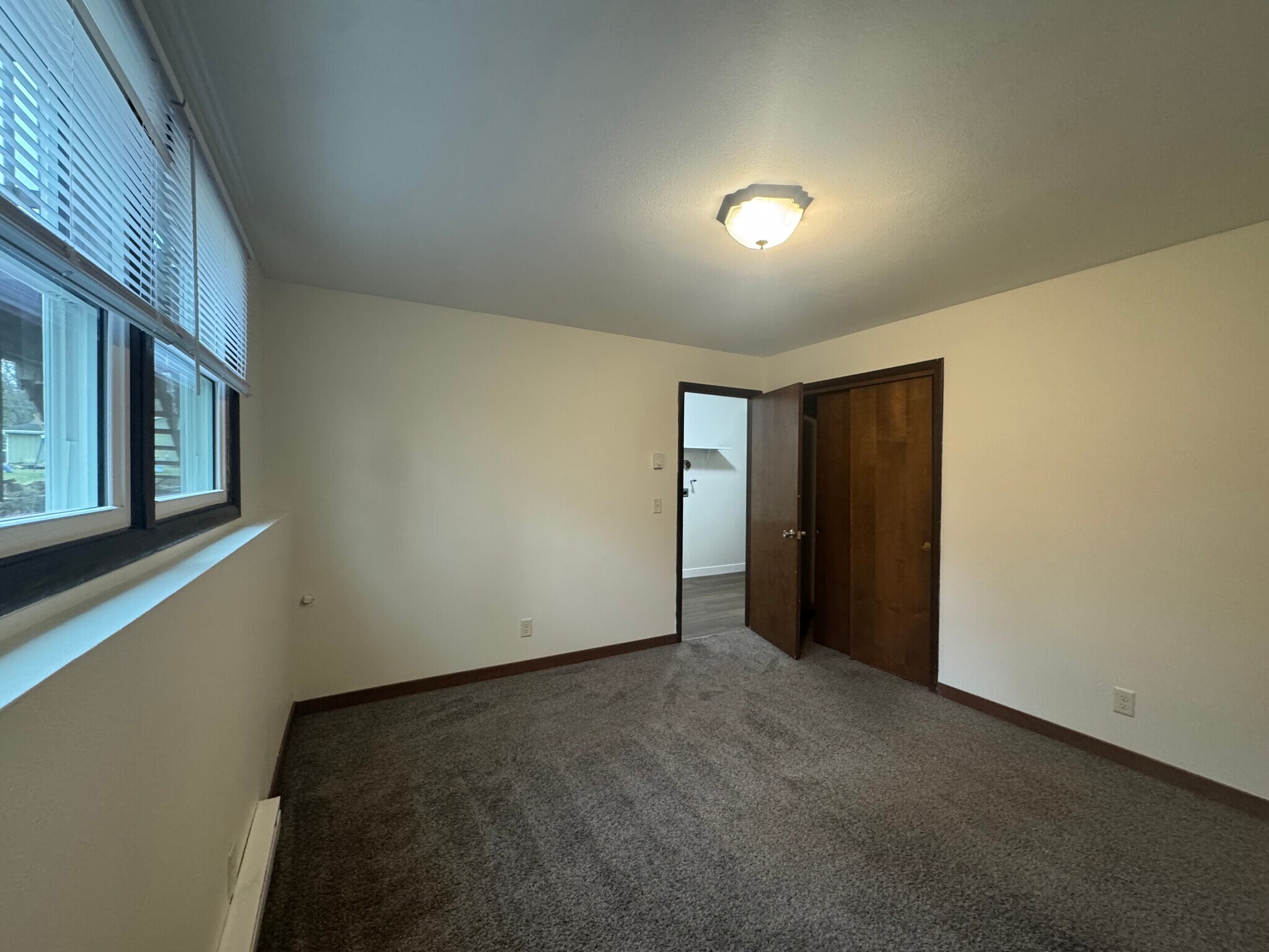 Building Photo - 3015 Pine Lodge Rd