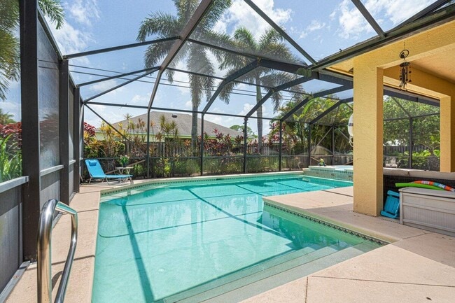 Building Photo - 1456 SW Del Rio Blvd