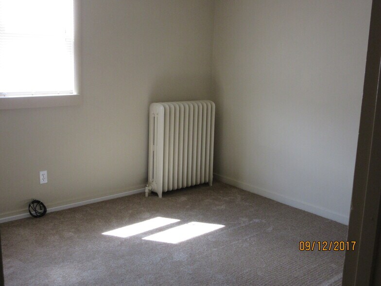 Building Photo - 3008 Broad Ave