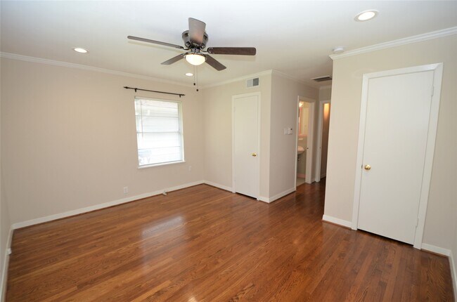 Building Photo - 4009 Nenana Dr