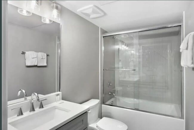 Building Photo - Stunning Furnished Townhouse in South Slope!