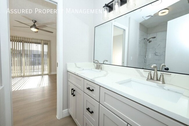 Building Photo - 4029 Henley Rd