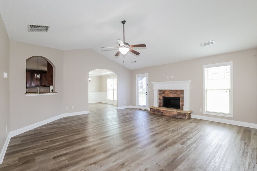 Building Photo - 1446 Dillard Heights Dr