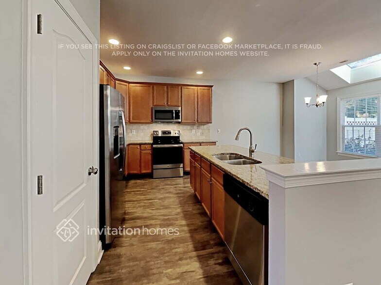 Building Photo - 11208 Presidio Dr