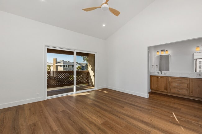 Building Photo - 24512 Alta Vista Dr
