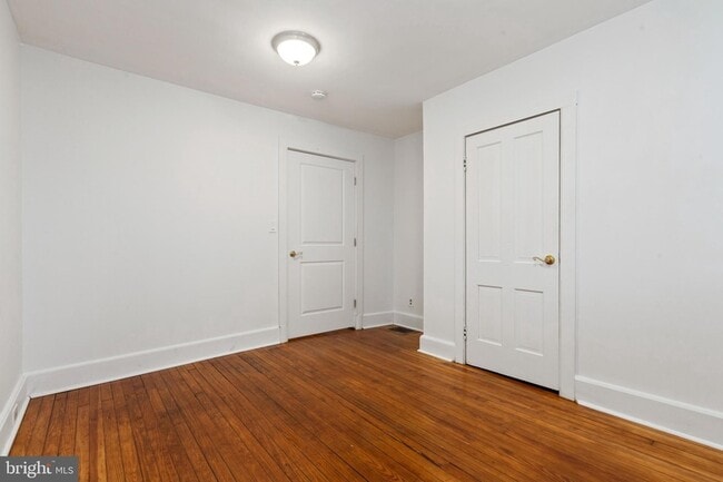 Building Photo - 27 E Bel Air Ave