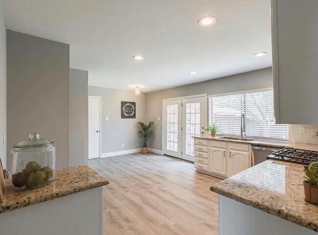Building Photo - 6529 Chalk Ct