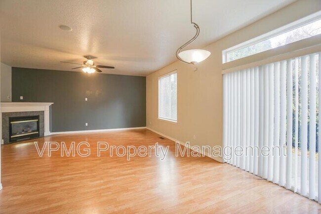Building Photo - 9819 NE 86th St