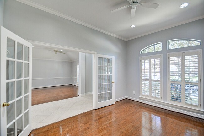 Building Photo - 3223 Logan Crest Ct