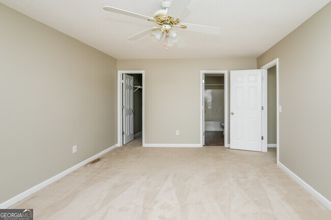 Building Photo - 3012 Edgefield Dr SW