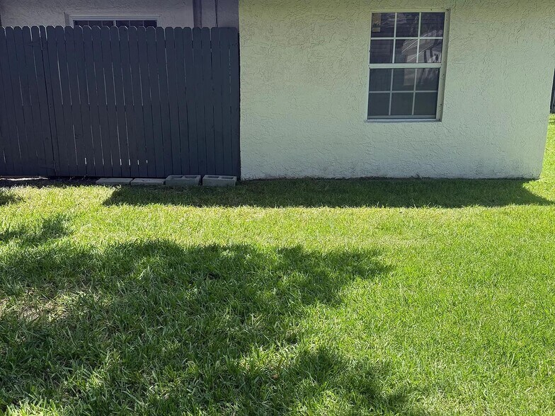 Building Photo - 3841 El Camino Ct