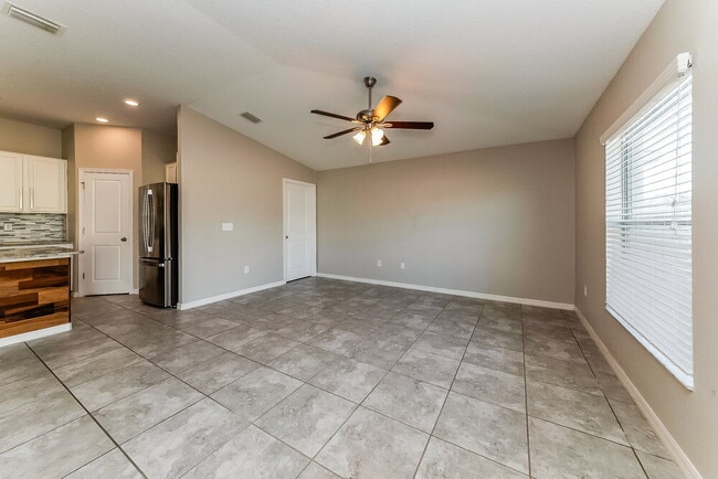 Building Photo - 1516 Climbing Dayflower Dr