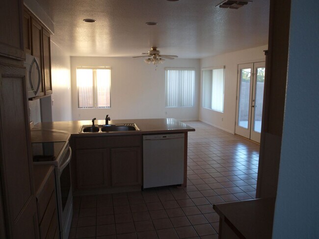 Building Photo - 15007 W Evening Star Trail