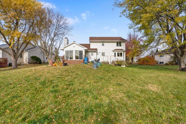 Building Photo - 1853 Wallinford Dr